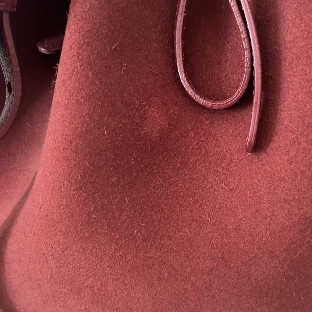 Mansur Gavriel Suede Bucket Bag in burgundy - Picture 7 of 9